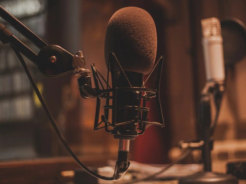 Fully produced voiceover for ads, radio and television